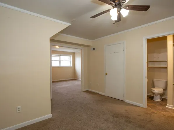 28 Talcon Ct, Charles Town, WV 25414