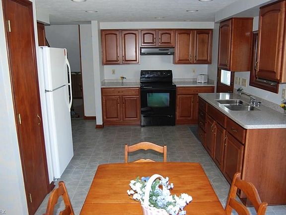 2nd image of 6422 Schaaf Dr