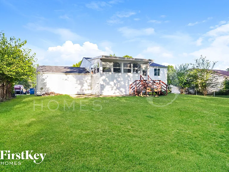 6830 Littleton Dr — Photo 15