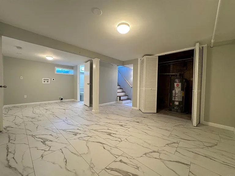 95 Riverside Dr #95 — Photo 8
