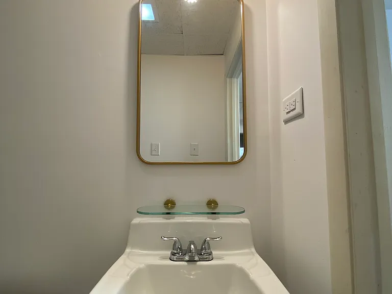 2602 Burham St — Photo 11