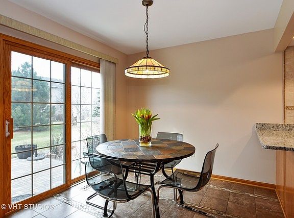 5th image of 9051 Newcastle Ct