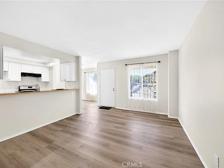 2324 Lillyvale Ave #143 — Photo 2