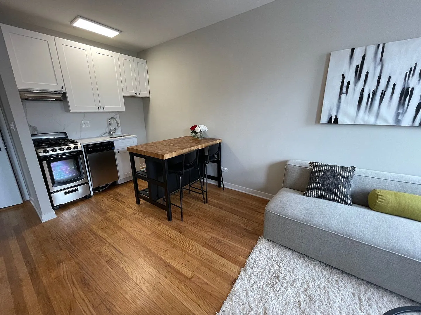 Studio, $1,300 — Photo 2