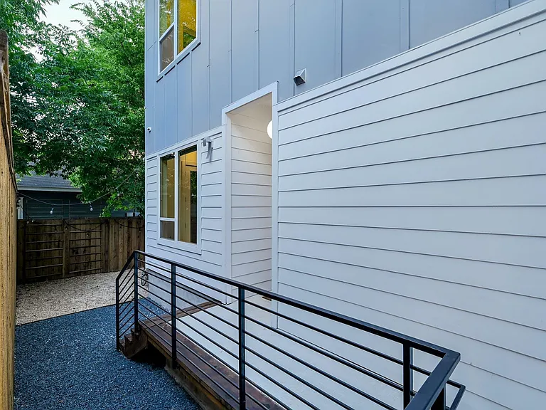 1131 Map St #2 — Photo 26