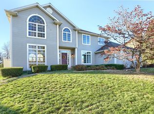 2211 S Paxton Dr, Warsaw, IN