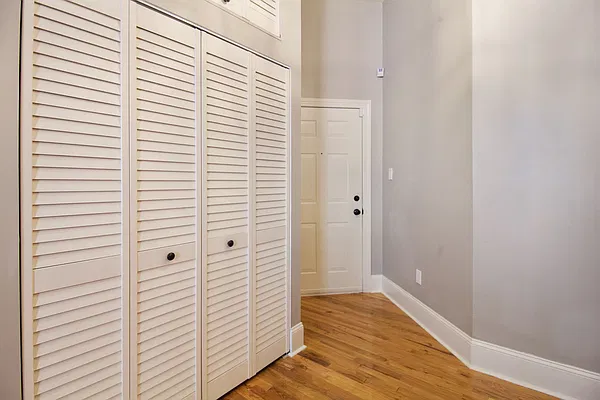 Sold by Prestige Property Group LLC | media 28