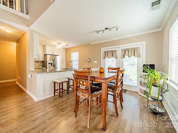 5th image of 3112 Emerald Meadow Ln