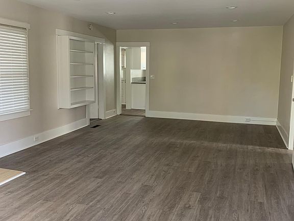 5th image of 93 S Parkwood Ave