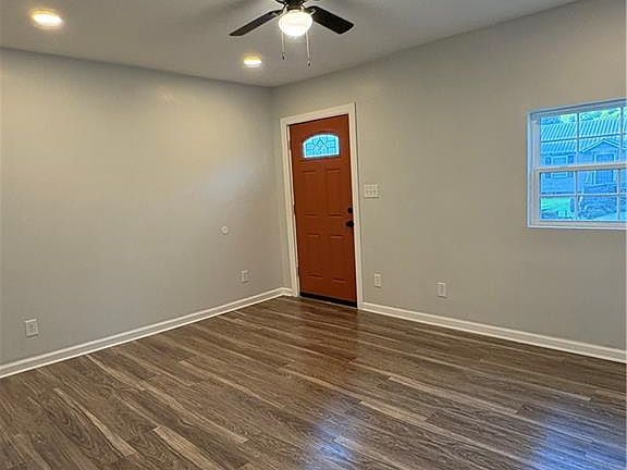 2nd image of 509 Avondale Ct