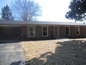 2nd image of 525 Ravenwood Dr