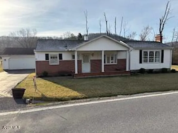 1112 Scotch Valley Rd, Hollidaysburg, PA 16648