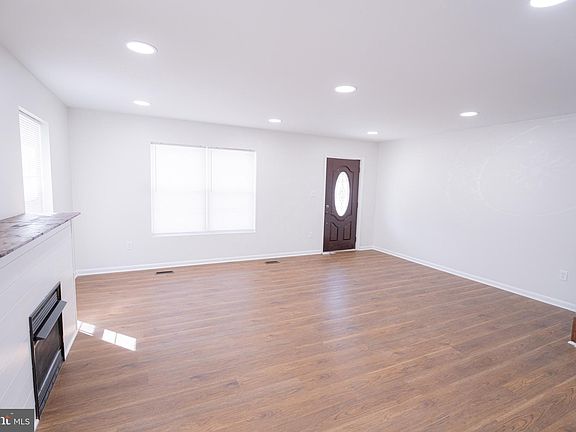 4th image of 20 Kelley Gibson St