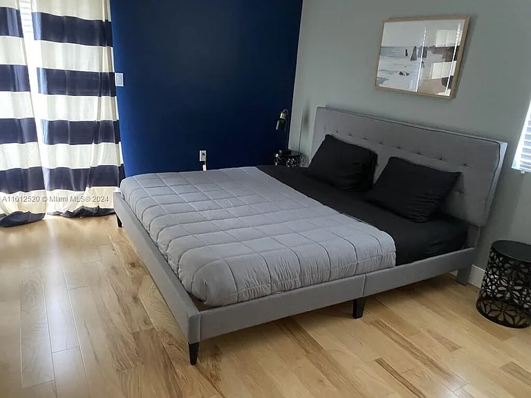 3445 SW 14th St #3445 — Photo 25