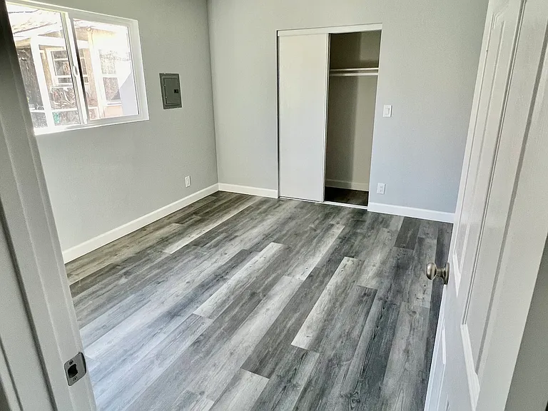 1854 Marine Ave #4 — Photo 12