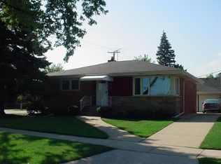 7049 W Birchwood Ave, Niles, IL 60714
