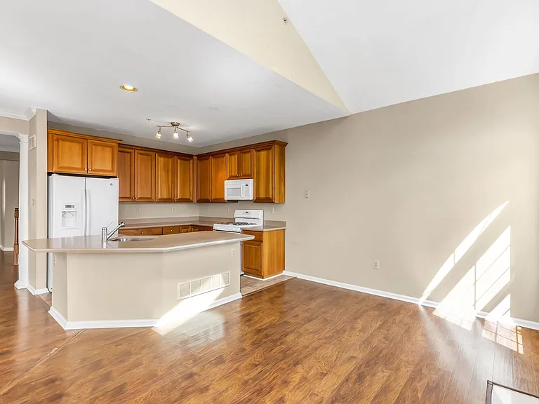 128 Madison Way — Photo 17
