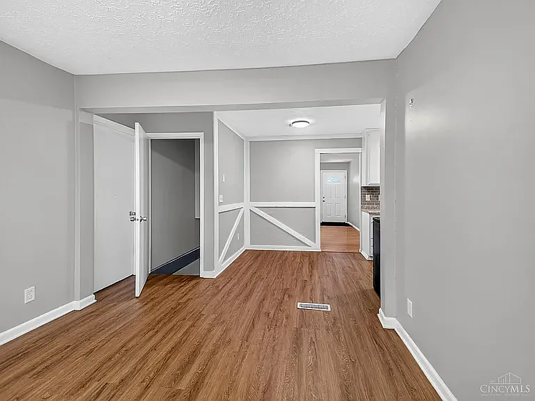 2432 Bracebridge Dr — Photo 6