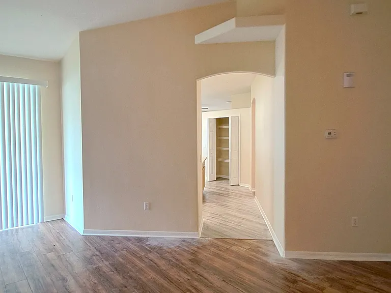 41 Rickenbacker Dr — Photo 2