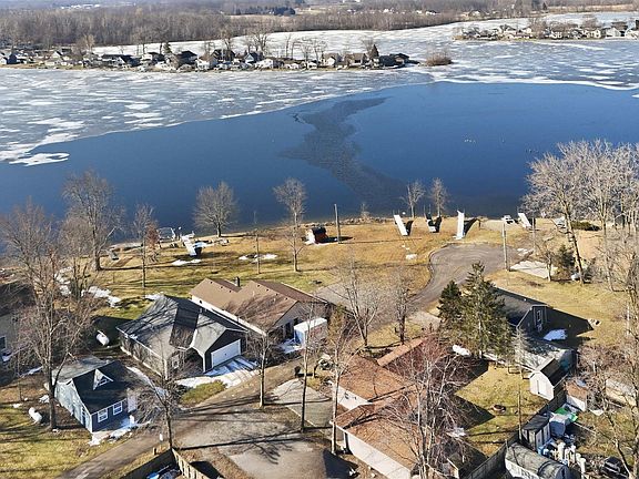 4th image of 3735 W Goss Rd