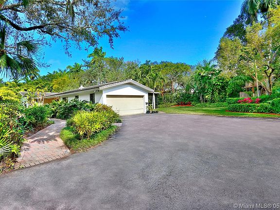 3rd image of 5565 Kerwood Oaks Dr
