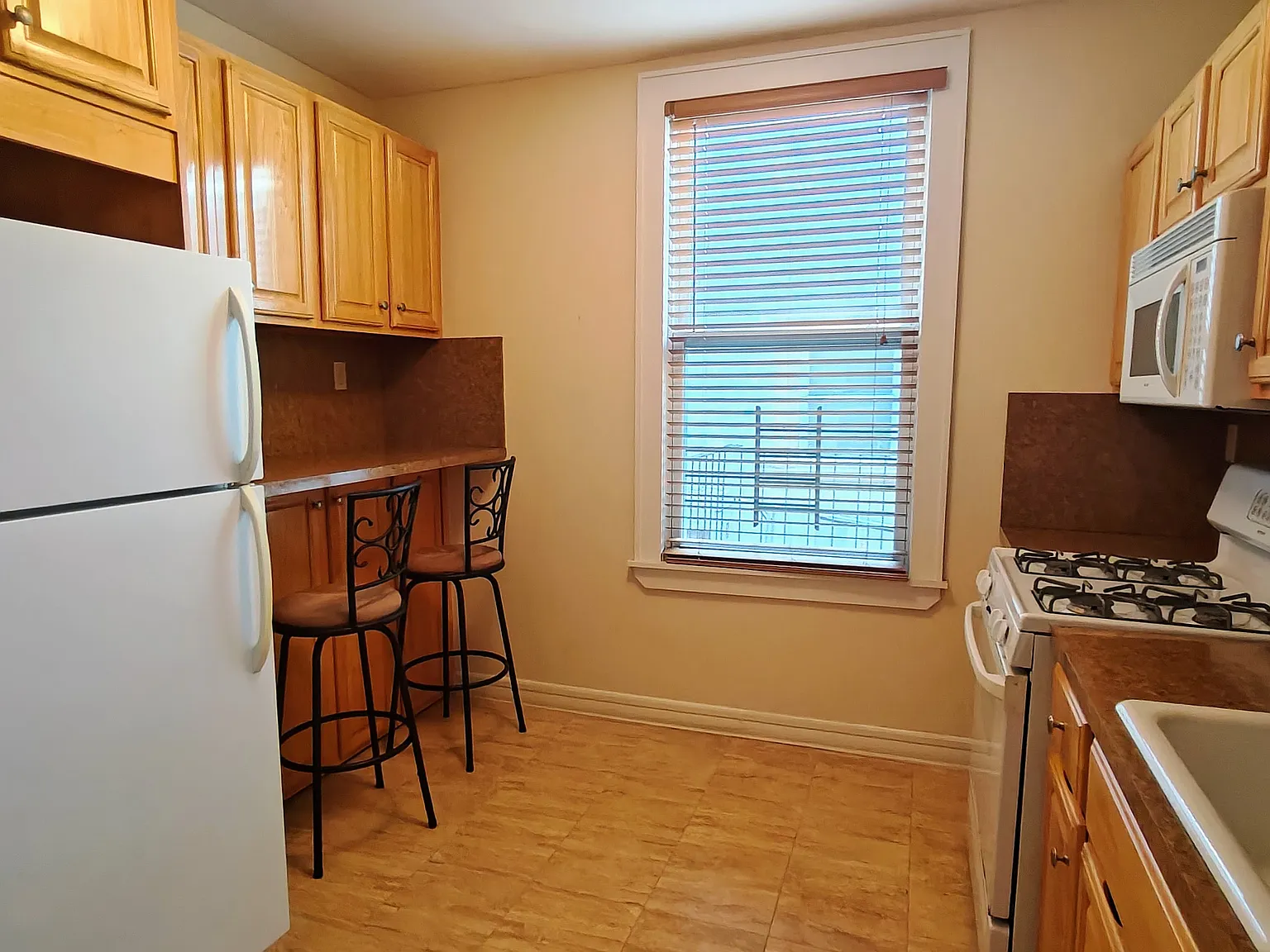 7211 Narrows Avenue — Photo 3