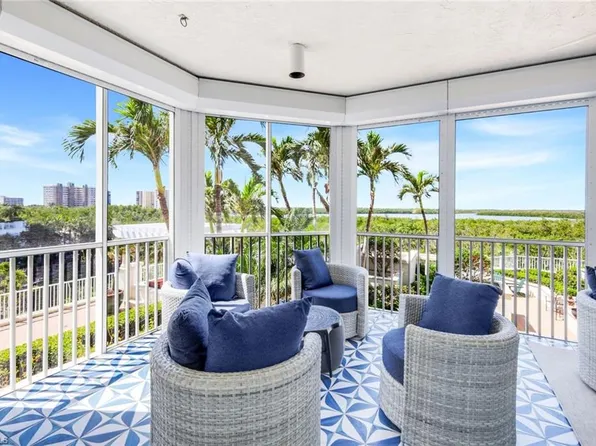 285 Grande WAY #402, NAPLES, FL 34110