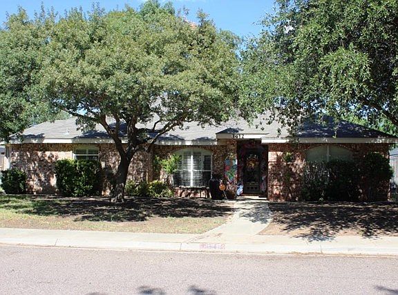 2nd image of 3412 Pinemont Dr