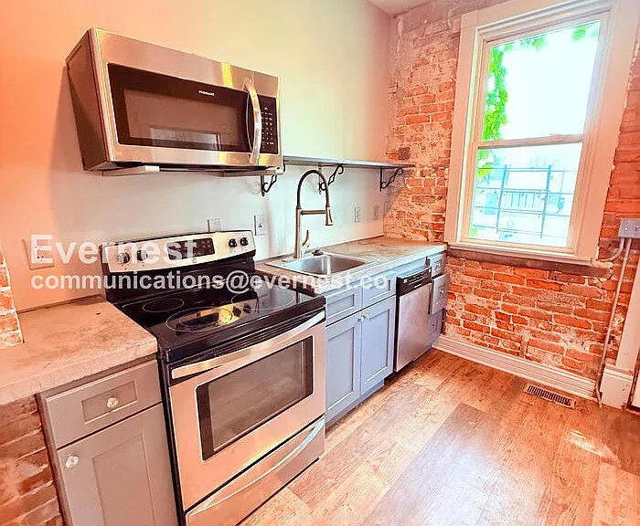 33 S Monroe Ave #4 — Photo 3
