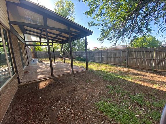 5th image of 2409 NW 115th St