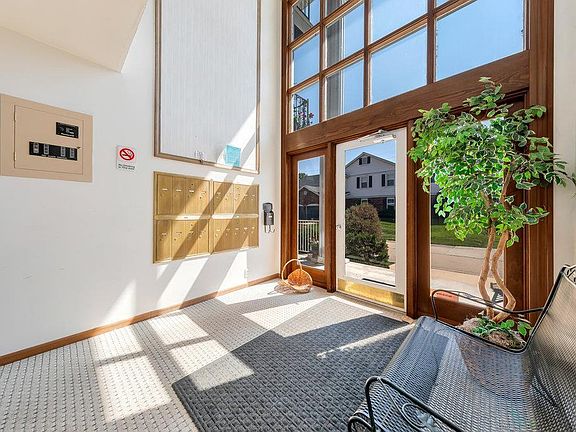 4th image of 4309 Sunridge Dr APT D