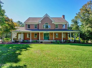409 Whitebridge Rd, Hampstead, NC 28443