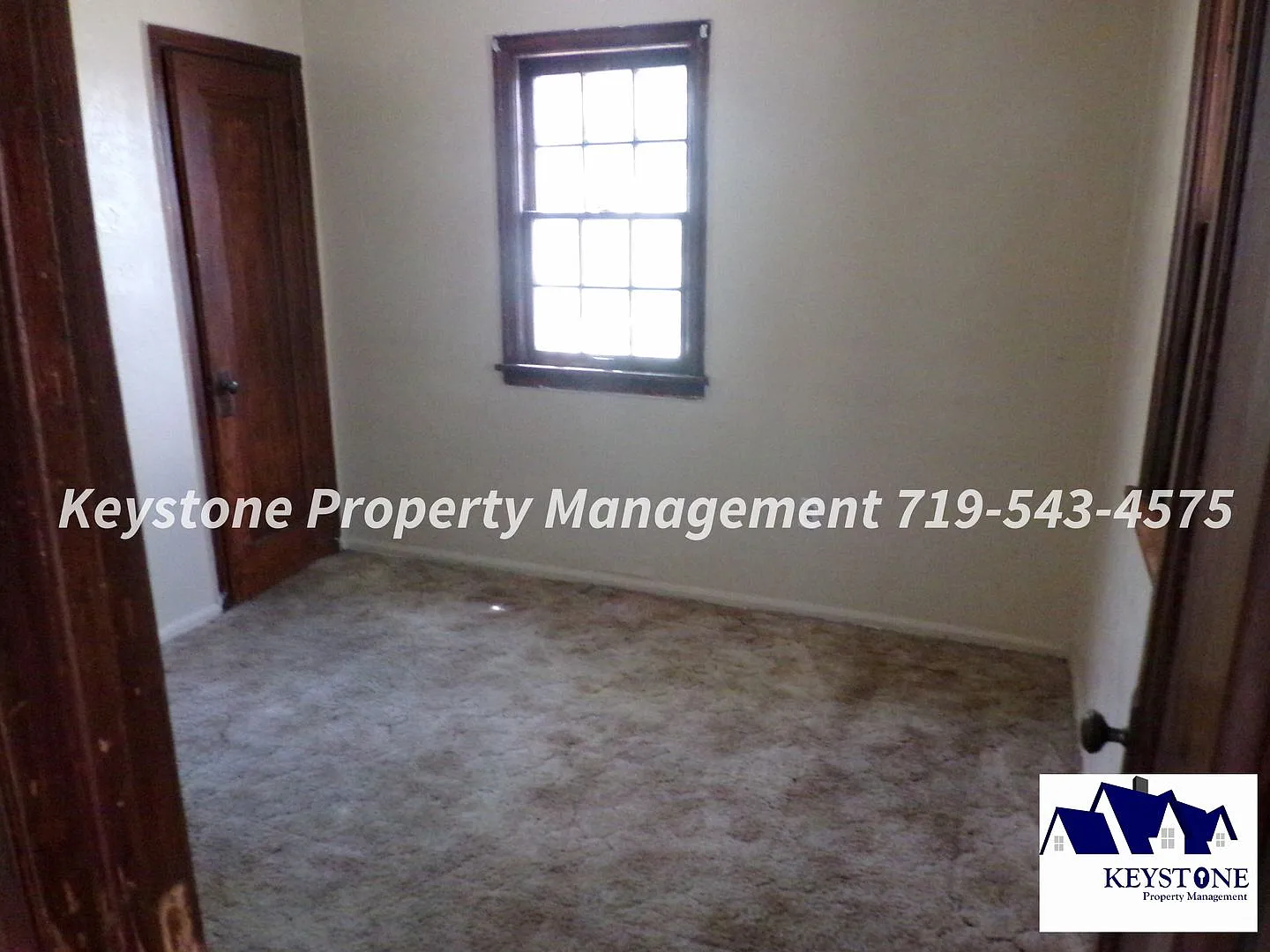 1909 E. 10th Street — Photo 4