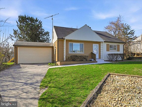 4th image of 906 Strock Dr