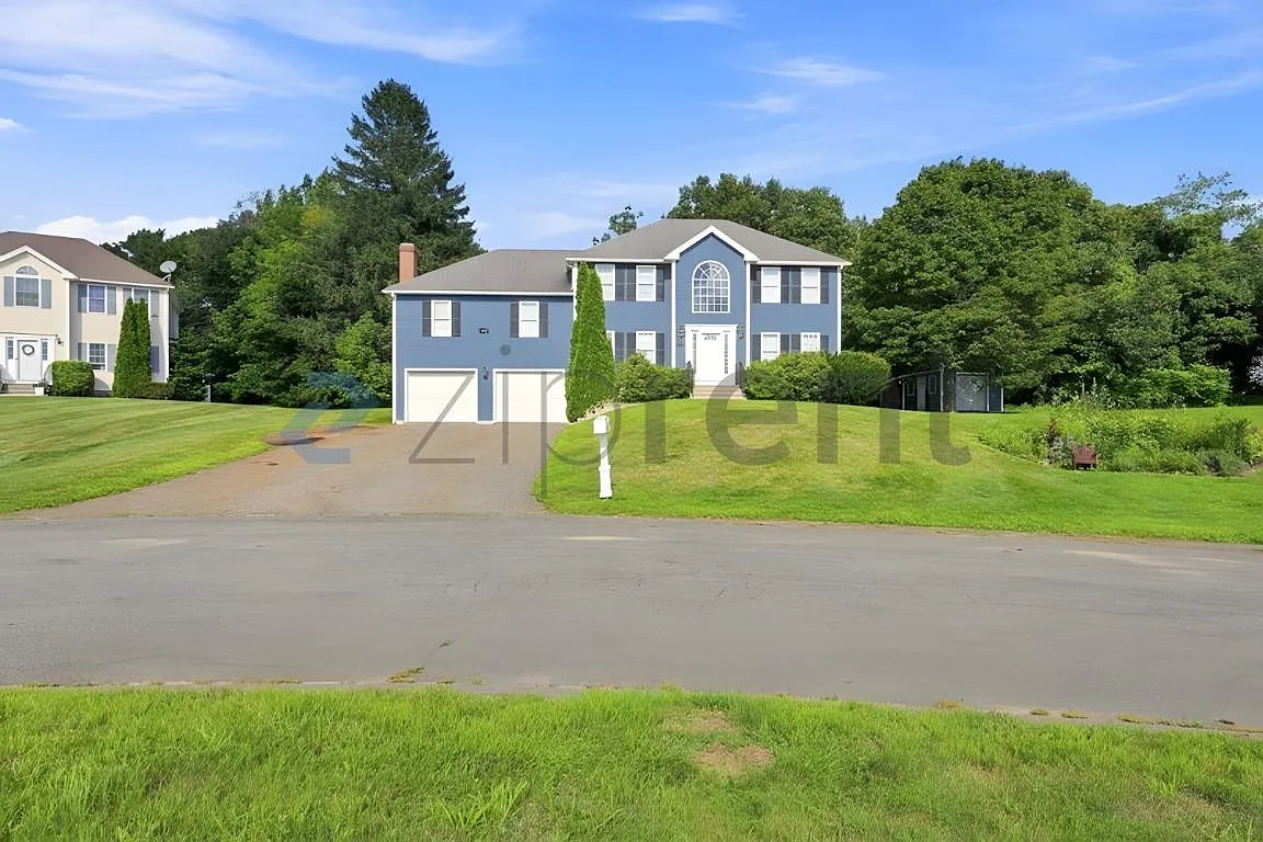 3 bed, 2.5 bath, 2388 sqft, $3,500 — Photo 1