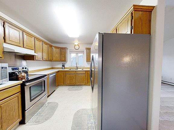 5th image of 1615 Tamarack St