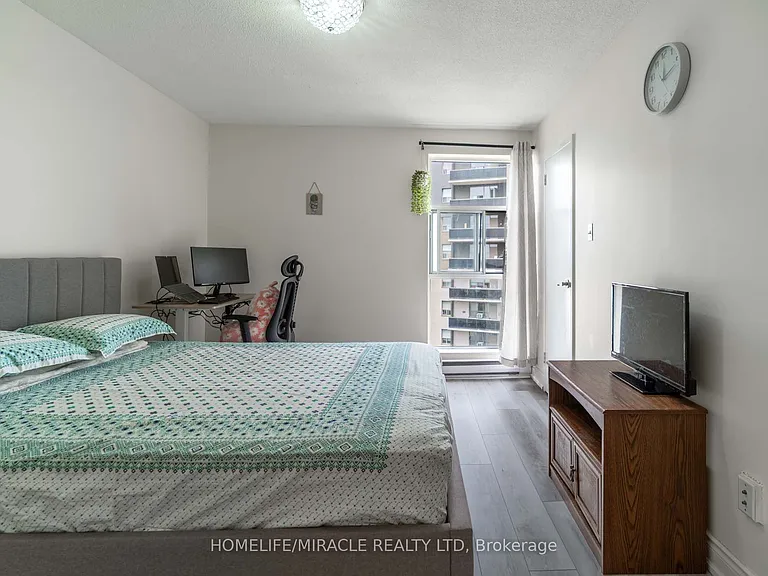 3025 Queen Frederica Dr #807 — Photo 26