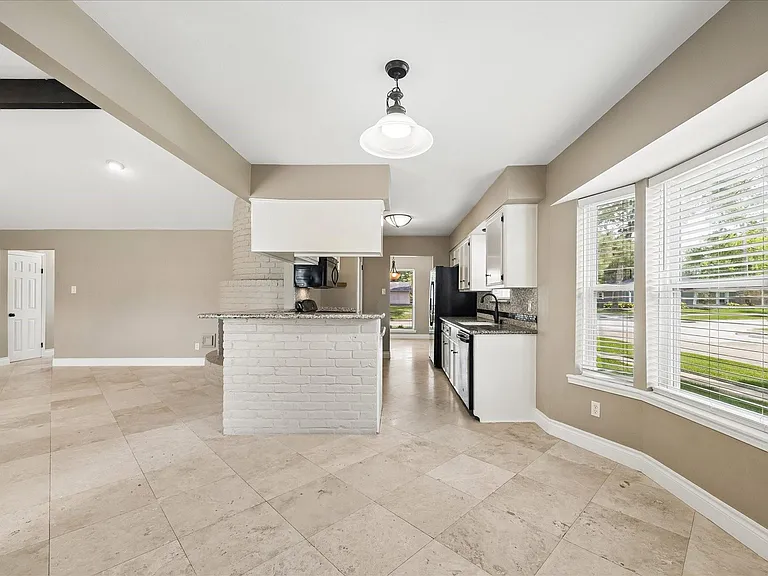 12322 Nova Ct — Photo 17