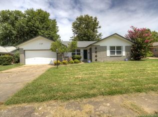 103 W 18th St N, Owasso, OK 74055