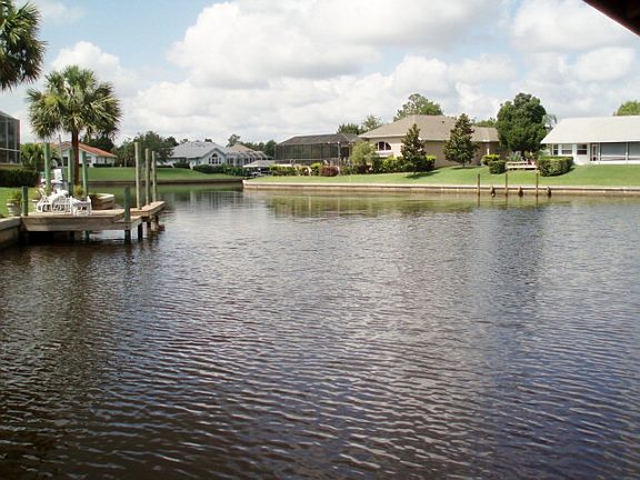 4th image of 13 Carollo Ct