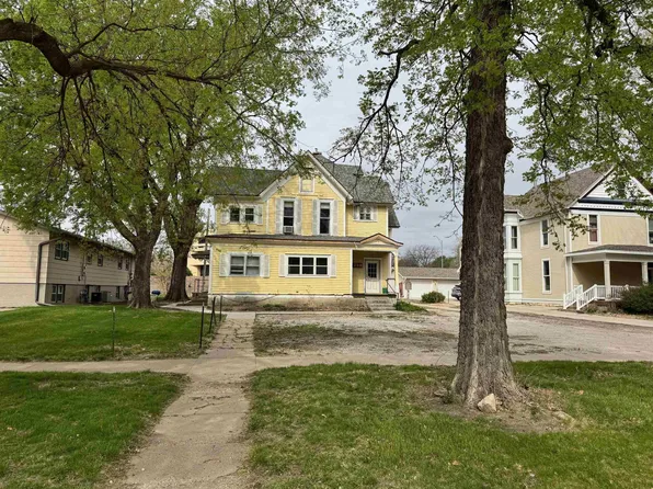 739 N Lincoln Ave, Hastings, NE 68901
