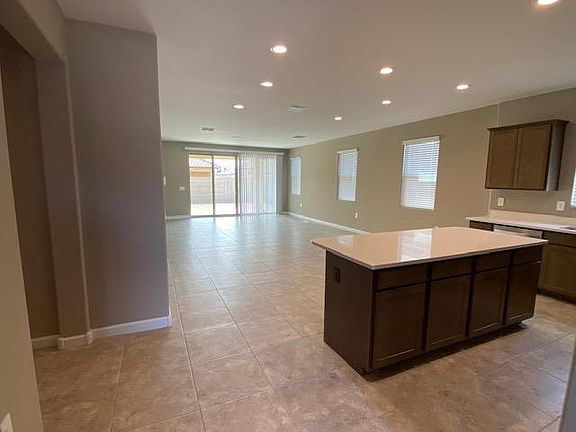 4th image of 29963 W Earll Dr