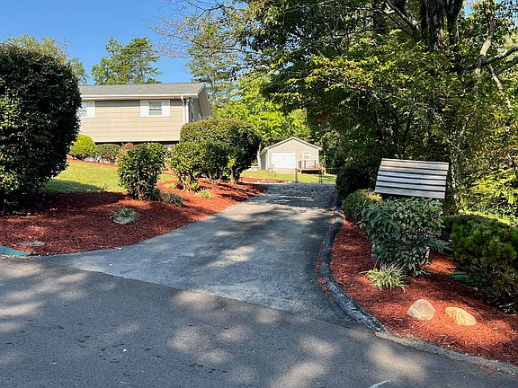 5th image of 5907 Northwoods Dr