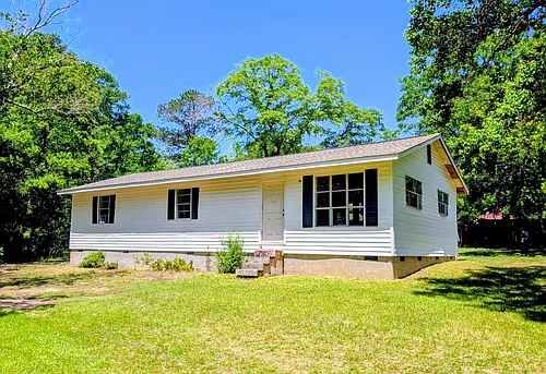 195 Lee Road 976 Photo 1