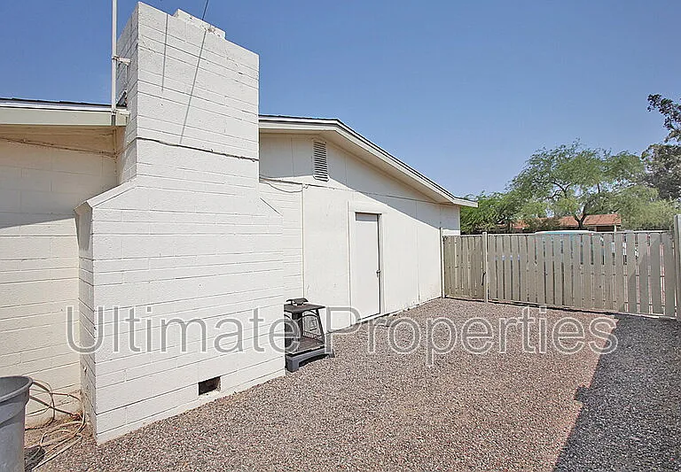 4129 E Bluefield Ave — Photo 28