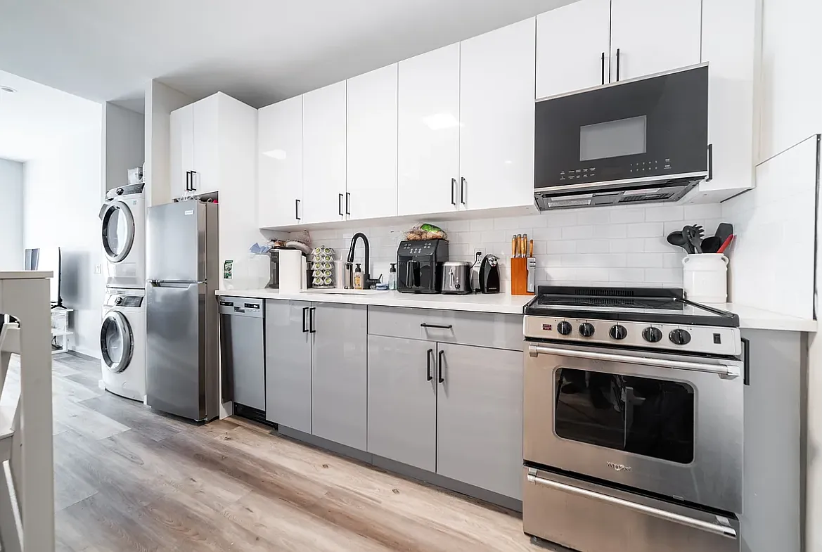 1120 Saint John's Place — Photo 2