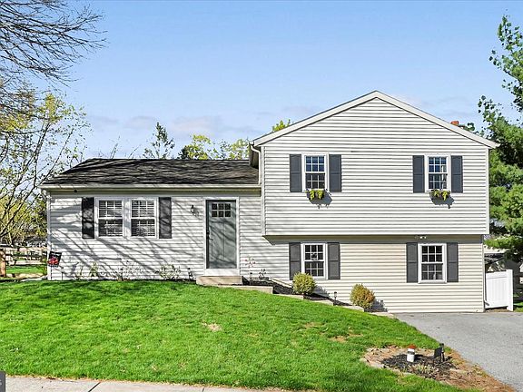 2nd image of 240 Birchwood Ln