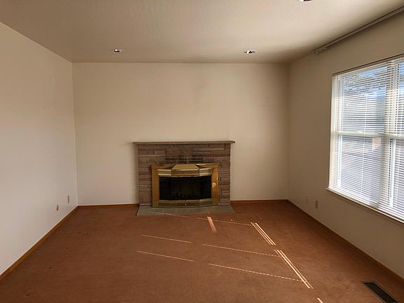 4th image of 3244 Countryside Dr