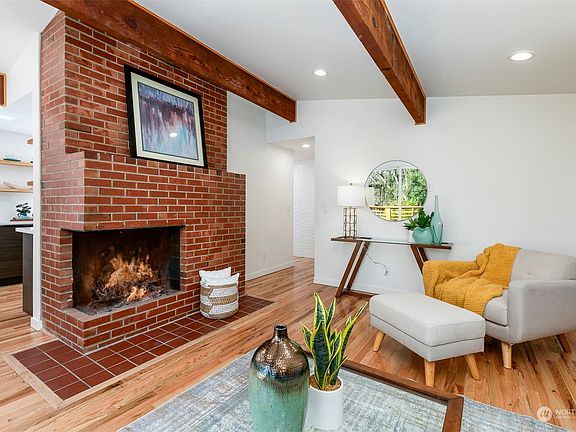 4th image of 312 N Greenwood Drive