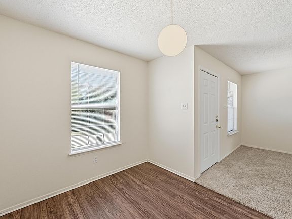 2nd image of 504 Kings Way Dr #C